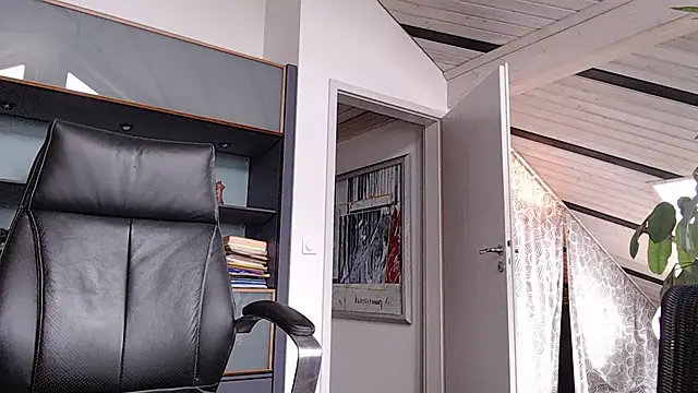 munichrubber online show from 12-04-24, 08:23