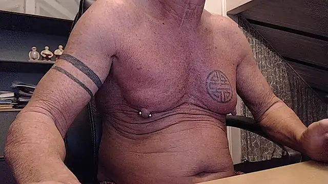 munichrubber online show from 10-24-25, 04:09