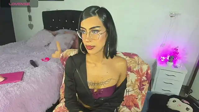Snapshot of verodaza chatting on 06-19-26, 06:07 verodaza online show from 06-19-26, 06:07