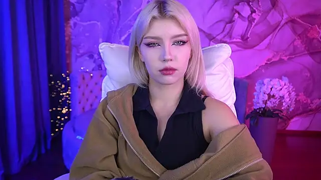 SelenaIris online show from 10-11-25, 07:29