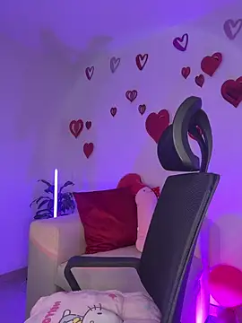 Snapshot of Hi_Soyfer chatting on 02-10-26, 10:03 Hi Soyfer online show from 02-10-26, 10:03