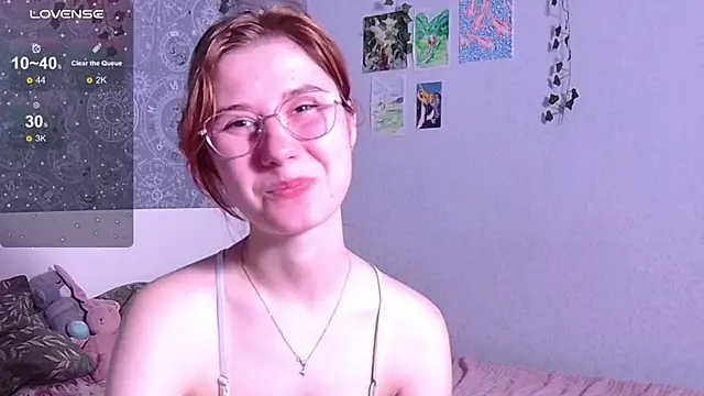 Snapshot of Cute_Cate404 chatting on 09-21-25, 04:03 Cute Cate404 online show from 09-21-25, 04:03