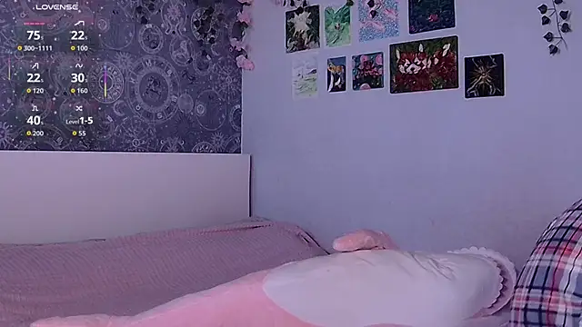 Snapshot of Cute_Cate404 chatting on 05-27-26, 02:30 Cute Cate404 online show from 05-27-26, 02:30