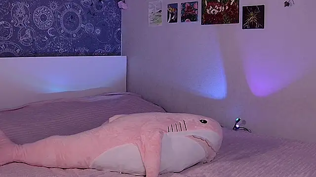 Snapshot of Cute_Cate404 chatting on 05-31-26, 02:42 Cute Cate404 online show from 05-31-26, 02:42