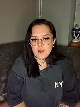 Saucy-Serenity online show from 10-16-25, 07:26