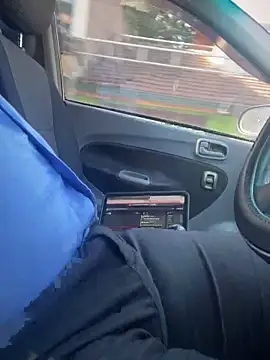 Snapshot of dam-her-boy chatting on 09-13-25, 03:06 dam-her-boy online show from 09-13-25, 03:06