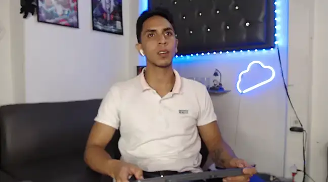 Monkey uchiha777 online show from 03-10-25, 01:10