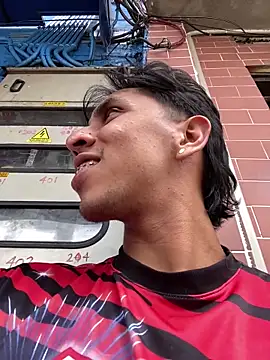 Monkey uchiha777 online show from 09-28-25, 06:35