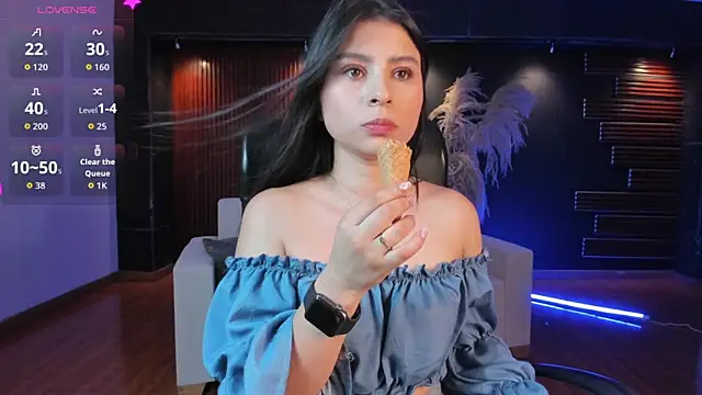 Catalina Santhana online show from 10-10-25, 06:29