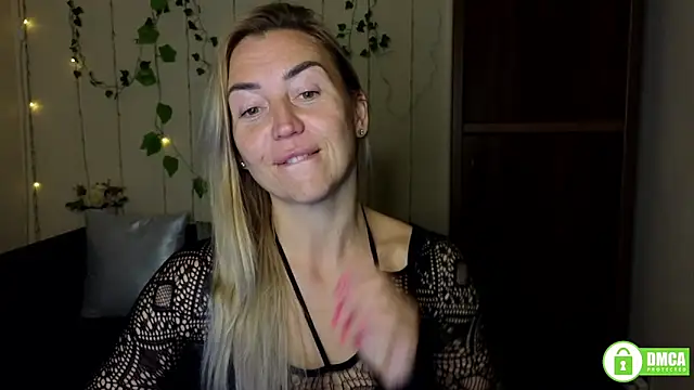 Kiss julli88I online show from 09-28-25, 05:29