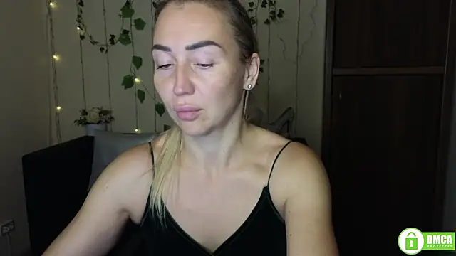 Kiss julli88I online show from 10-11-25, 05:22