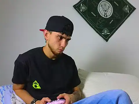 Snapshot of samevansx_ chatting on 12-17-25, 11:22 samevansx online show from 12-17-25, 11:22