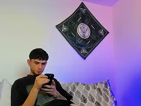 Snapshot of samevansx_ chatting on 02-10-26, 01:37 samevansx online show from 02-10-26, 01:37