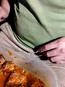 Snapshot of --Serhei-- chatting on 10-18-25, 09:04 --Serhei-- online show from 10-18-25, 09:04