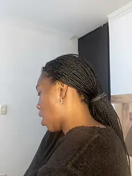 Snapshot of Nahomy_gree chatting on 03-25-26, 07:09 Nahomy gree online show from 03-25-26, 07:09