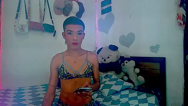 Snapshot of KimberlyXtreme chatting on 11-10-25, 09:58 KimberlyXtreme online show from 11-10-25, 09:58