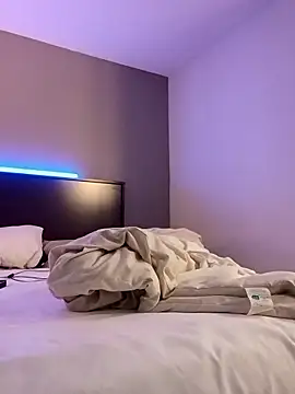 KITTYBOOBOOFUXX online show from 11-07-25, 04:23