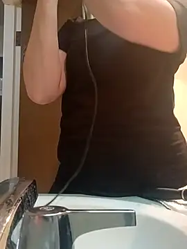 KITTYBOOBOOFUXX online show from 11-18-25, 03:12