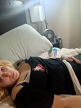 KITTYBOOBOOFUXX online show from 11-25-25, 10:15