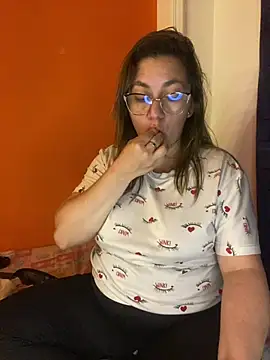 Luna-nevada online show from 04-07-26, 04:57