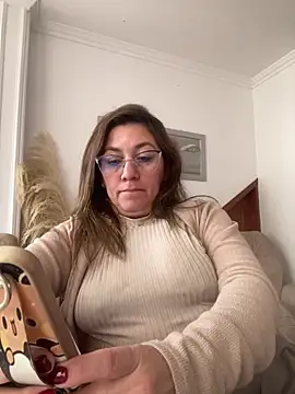 Luna-nevada online show from 05-11-26, 04:04