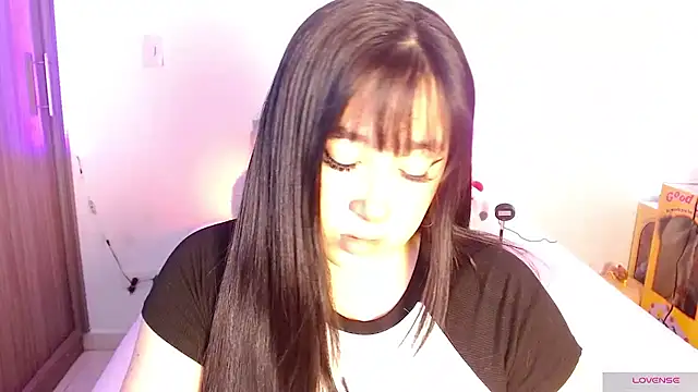 Snapshot of Oliviargf chatting on 05-02-26, 01:16 Oliviargf online show from 05-02-26, 01:16