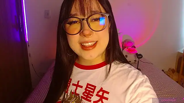 Snapshot of Oliviargf chatting on 06-19-26, 01:15 Oliviargf online show from 06-19-26, 01:15