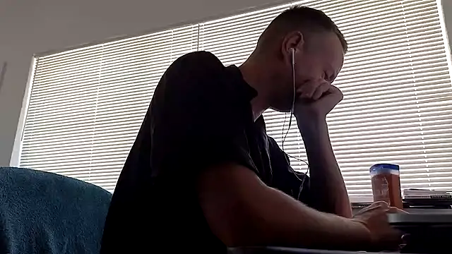 Snapshot of TheDaddy005 chatting on 06-16-26, 03:36 TheDaddy005 online show from 06-16-26, 03:36