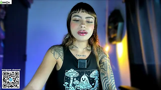 Snapshot of sofiafenty chatting on 11-25-25, 05:57 sofiafenty online show from 11-25-25, 05:57