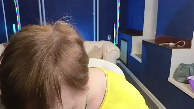 Snapshot of Kira_Kenet chatting on 03-11-25, 09:04 Kira Kenet online show from 03-11-25, 09:04