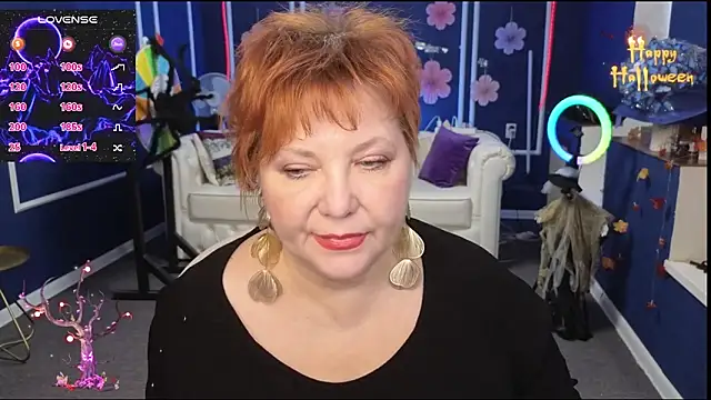 Snapshot of Kira_Kenet chatting on 10-29-25, 07:32 Kira Kenet online show from 10-29-25, 07:32