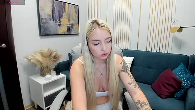 OhMyEmma online show from 03-17-25, 01:03