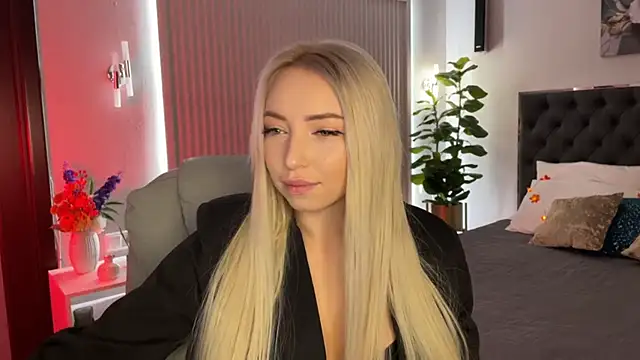 OhMyEmma online show from 10-16-25, 01:28