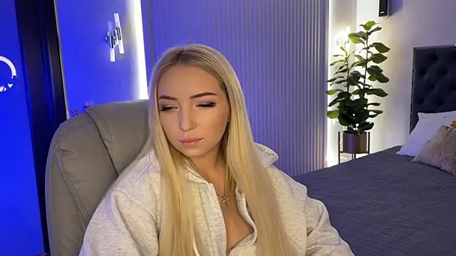 OhMyEmma online show from 11-03-25, 01:29