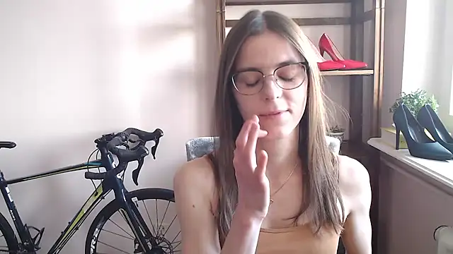 love megi online show from 02-26-26, 02:27