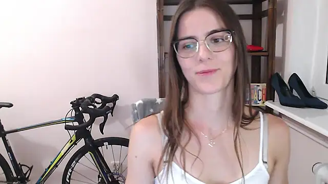 love megi online show from 04-18-26, 07:58