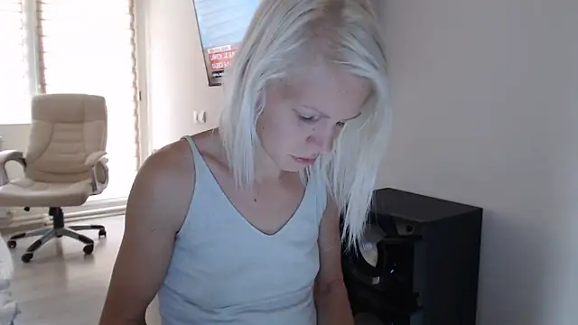 ElssaRush online show from 09-26-25, 09:57