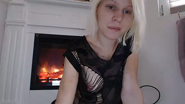 ElssaRush online show from 10-29-25, 05:53