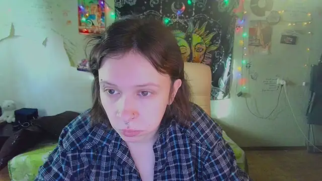 Snapshot of Lil_foxxx chatting on 03-19-26, 03:32 Lil foxxx online show from 03-19-26, 03:32