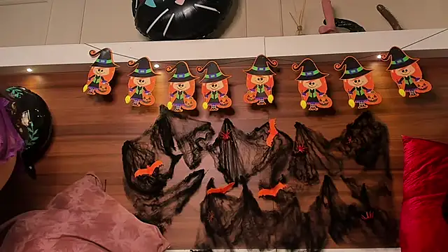 AriadnaHarper online show from 10-19-25, 11:33