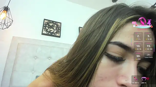 Lola Blondie online show from 03-20-25, 12:11