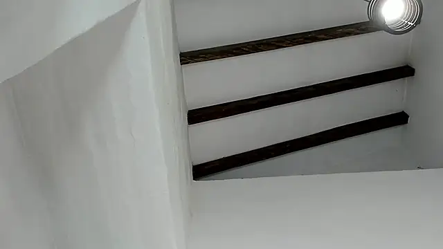 Lola Blondie online show from 10-20-25, 12:16