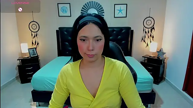  LiilyWong online show from 10-07-25, 07:05