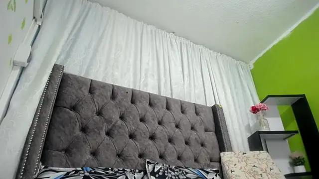 ANA-BULLOCK- online show from 09-10-25, 12:16