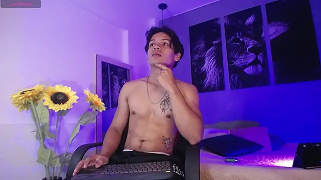 Snapshot of Draco_collins chatting on 09-27-25, 08:03 Draco collins online show from 09-27-25, 08:03