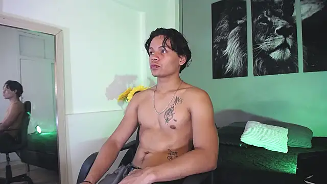 Snapshot of Draco_collins chatting on 10-07-25, 08:17 Draco collins online show from 10-07-25, 08:17