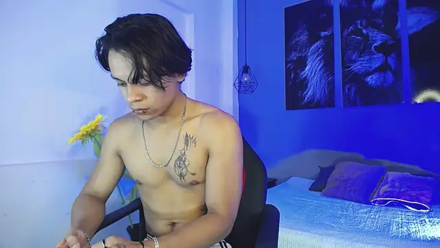 Snapshot of Draco_collins chatting on 10-14-25, 08:20 Draco collins online show from 10-14-25, 08:20