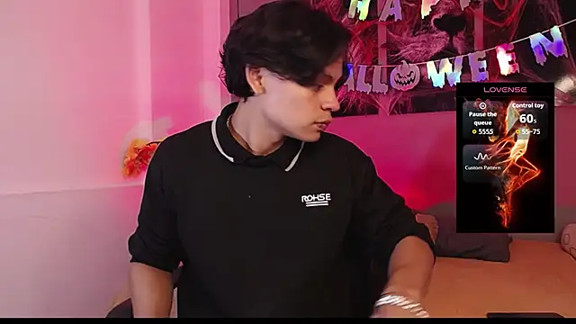 Snapshot of Draco_collins chatting on 10-23-25, 08:07 Draco collins online show from 10-23-25, 08:07