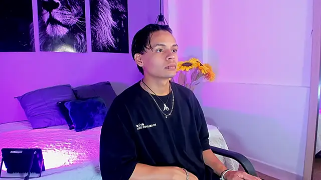 Snapshot of Draco_collins chatting on 11-22-25, 08:30 Draco collins online show from 11-22-25, 08:30