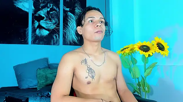 Snapshot of Draco_collins chatting on 12-15-25, 08:35 Draco collins online show from 12-15-25, 08:35